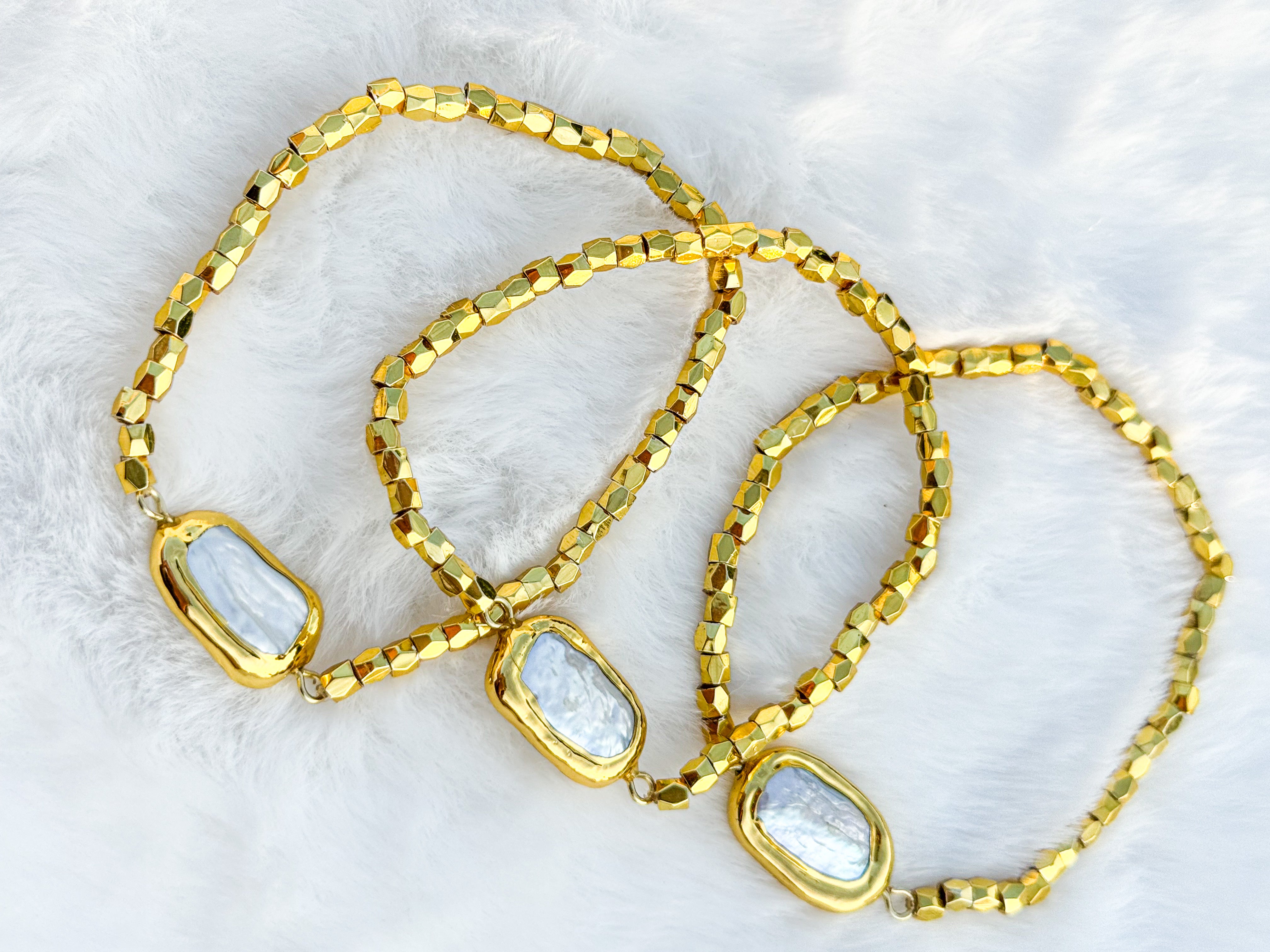 Baroque Oval Pearl Stretch Bracelet