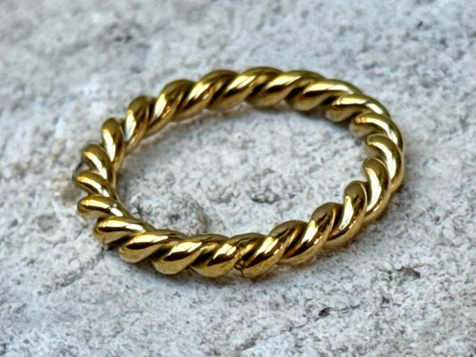The Twist Ring-Gold